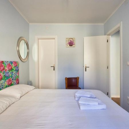 Elegant Riverview Apartment In Historical Lisboa Ngoại thất bức ảnh