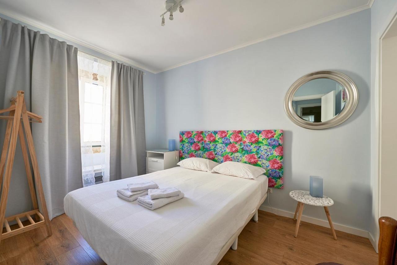 Elegant Riverview Apartment In Historical Lisboa Ngoại thất bức ảnh