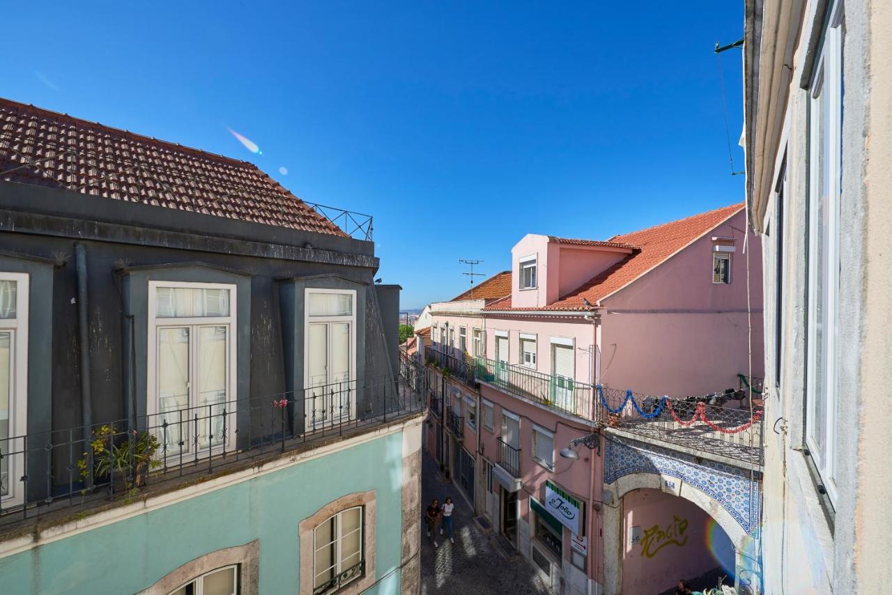 Elegant Riverview Apartment In Historical Lisboa Ngoại thất bức ảnh