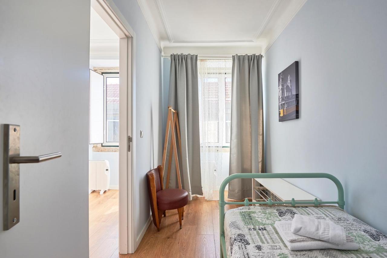 Elegant Riverview Apartment In Historical Lisboa Ngoại thất bức ảnh