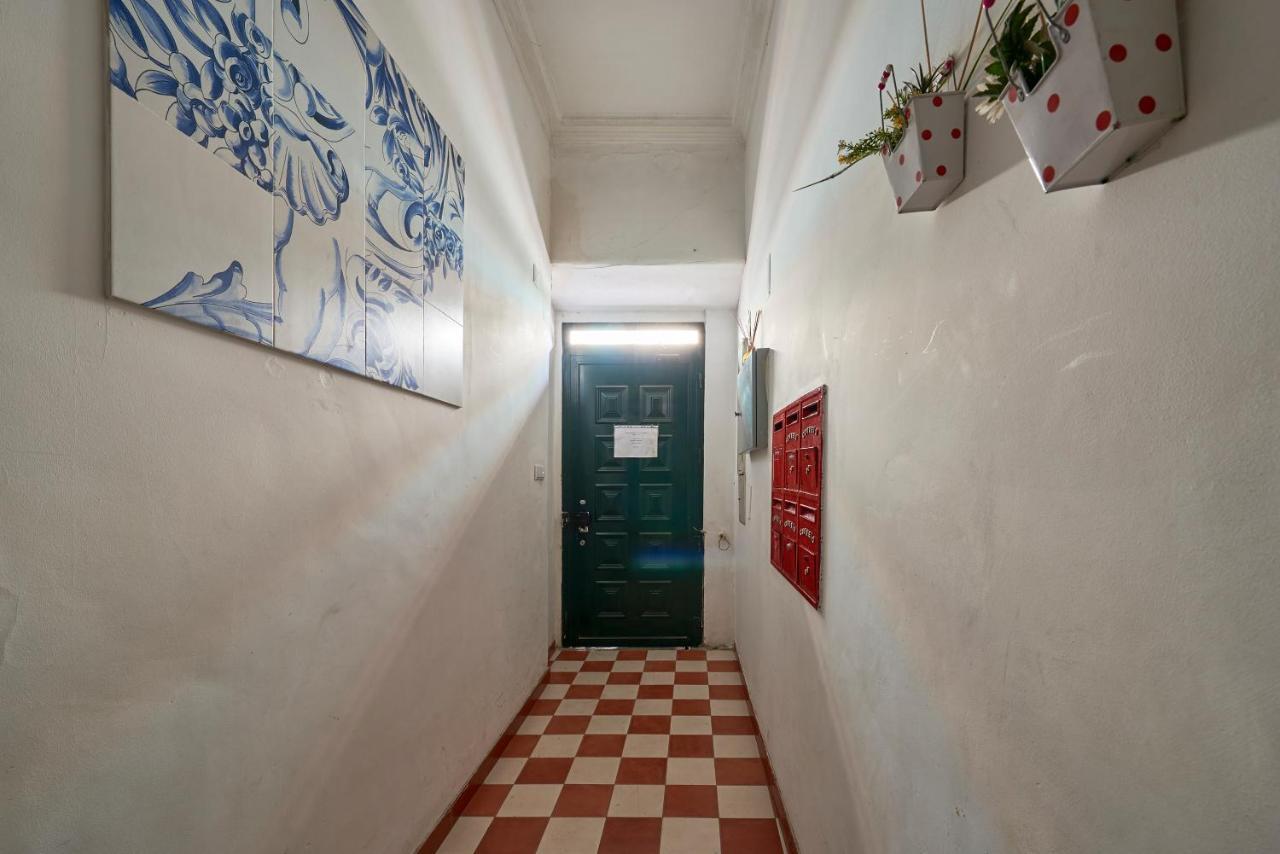 Elegant Riverview Apartment In Historical Lisboa Ngoại thất bức ảnh