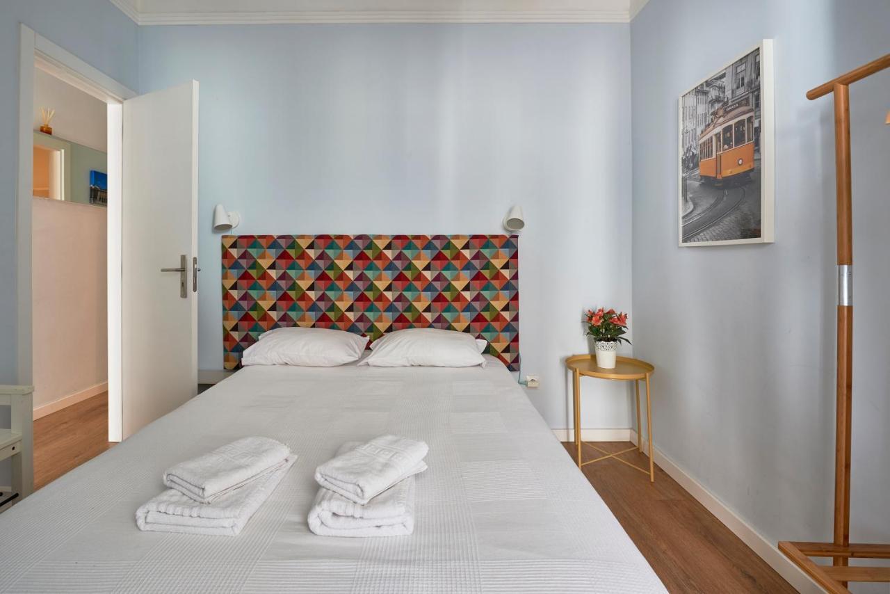 Elegant Riverview Apartment In Historical Lisboa Ngoại thất bức ảnh